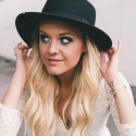 Kelsea Ballerini Talks Touring, Tats, Taking “Kelfies” and More